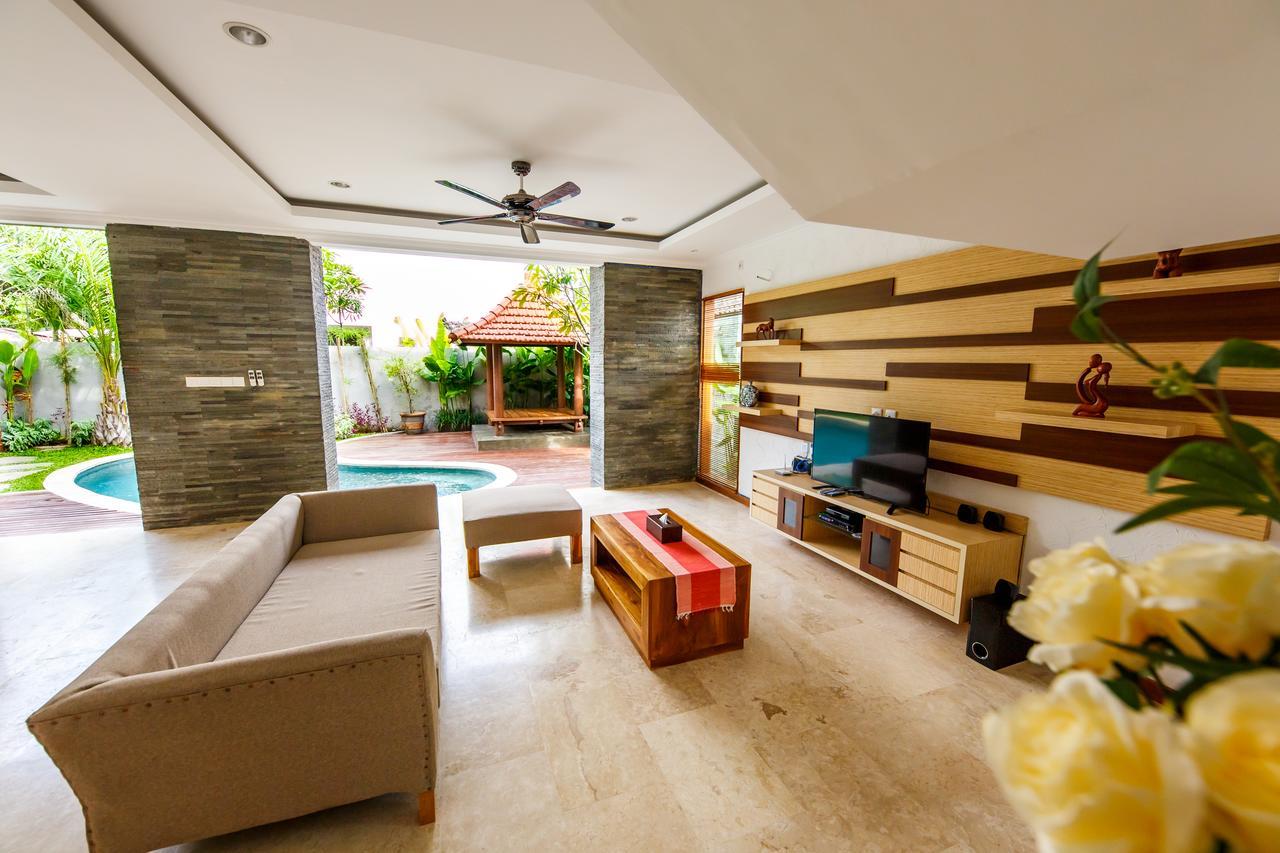 Suzuki 2 Villa Seminyak