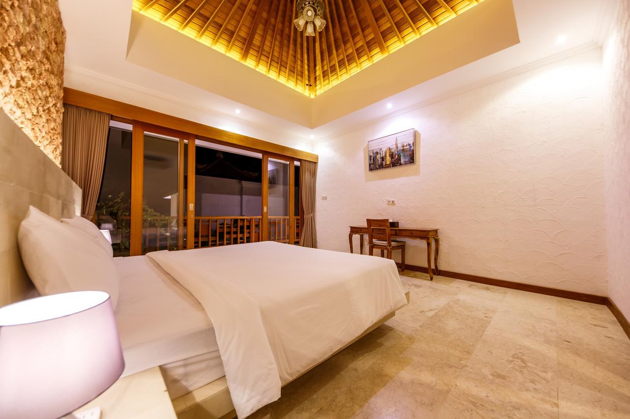 Suzuki 2 Villa Seminyak